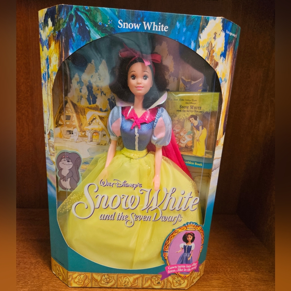 1992 Walt Disney's Snow White and the Seven Dwarfs doll